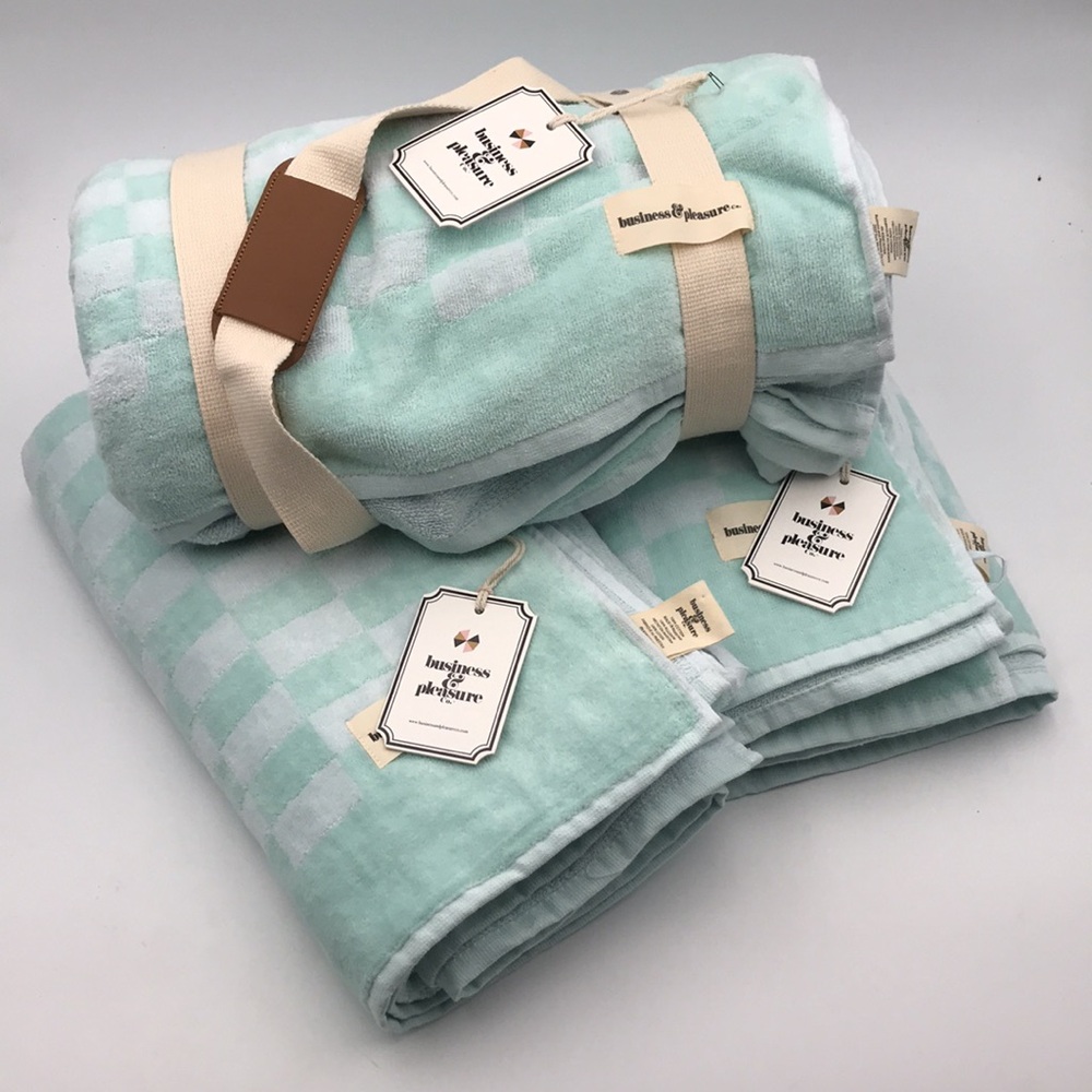 Business & Pleasure Beach Blanket and 2 Beach Towels Vintage Blue Check 3 Pc Set